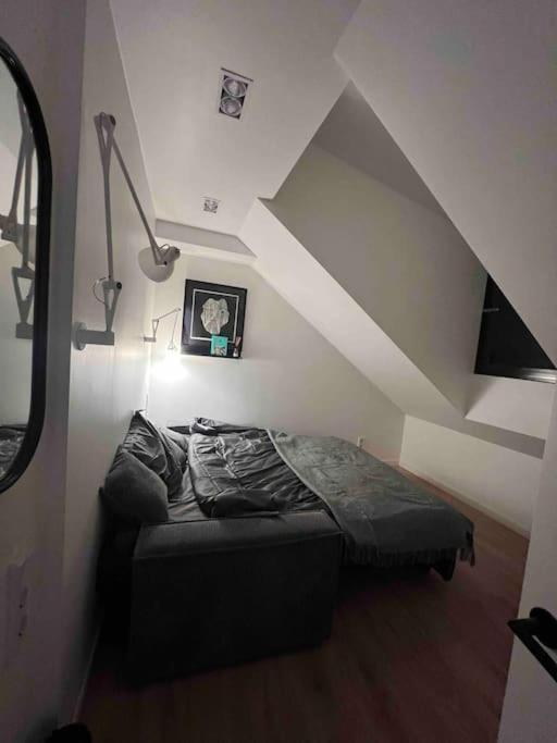 Attic, In The Heart Of Huoneisto *